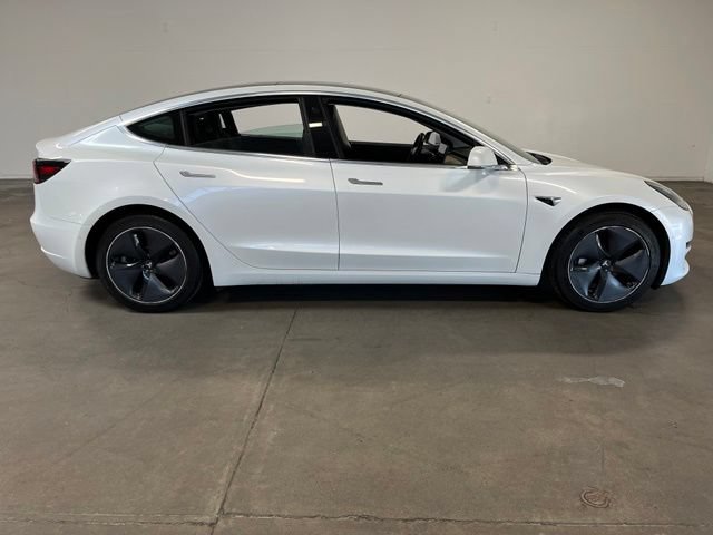 tesla model 3 2018 5YJ3E1EA3JF162200 image tesla model 3 2018 5YJ3E1EA3JF162200 image